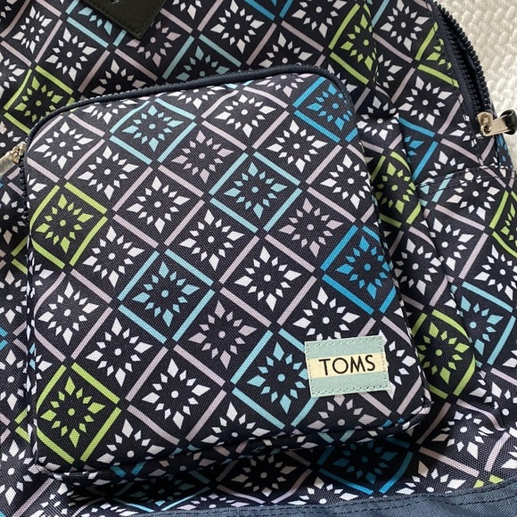 Toms bag nwt navy multi tile backpack - Picture 10 of 11